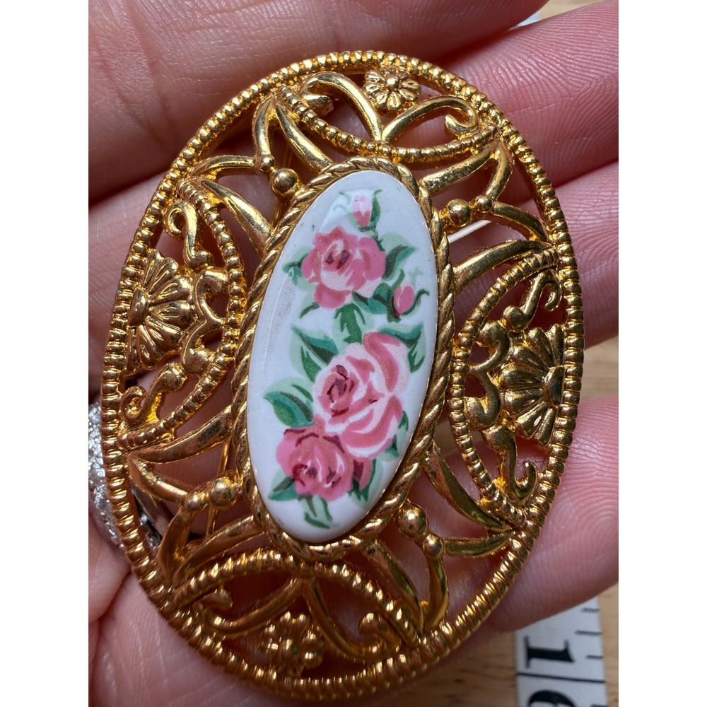 Avon Gold Tone Pink Rose Porcelain Floral Brooch Vintage Filigree Victorian Look